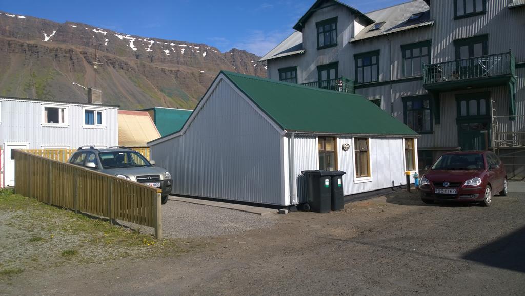 Comfortable Bungalow Ísafjörður Zimmer foto